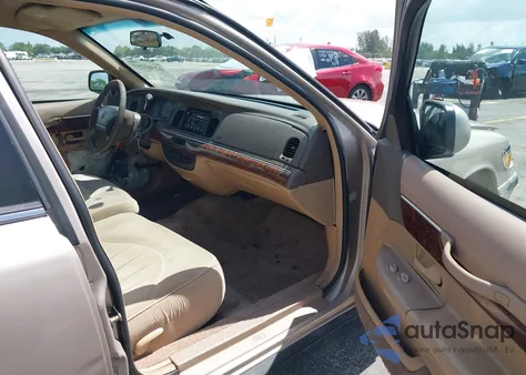 1997 Mercury Grand Marquis Gs z USA, uszkodzony, nr VIN 2MELM74W6VX735842